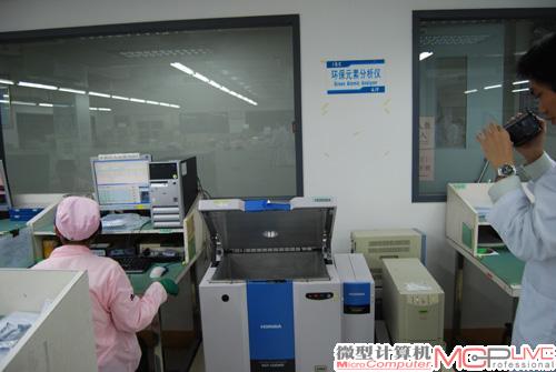 量产步骤 1：IQC(进料检查)，对所有用于制造显卡的各类周边元件和PCB板等料件进行检查，确保能100%通过测试和符合环保要求，这样才能投入生产。