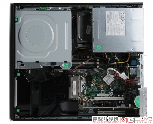内部采用免工具拆卸设计，同时又拥有良好的散热系统，从而确保了优秀的稳定性。